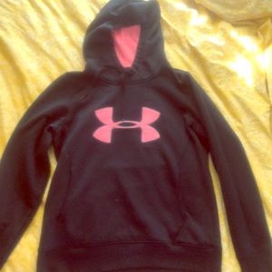 Gently worn under armour hoodie
